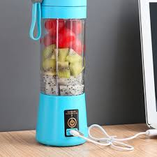 Prepara Jugos y Smoothies en 30 Segundos con Esta Licuadora Portátil